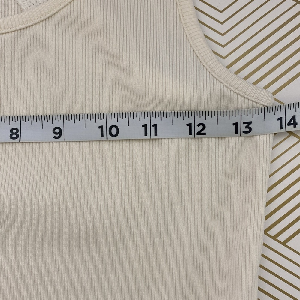 Under armour top - Picture 5 of 8